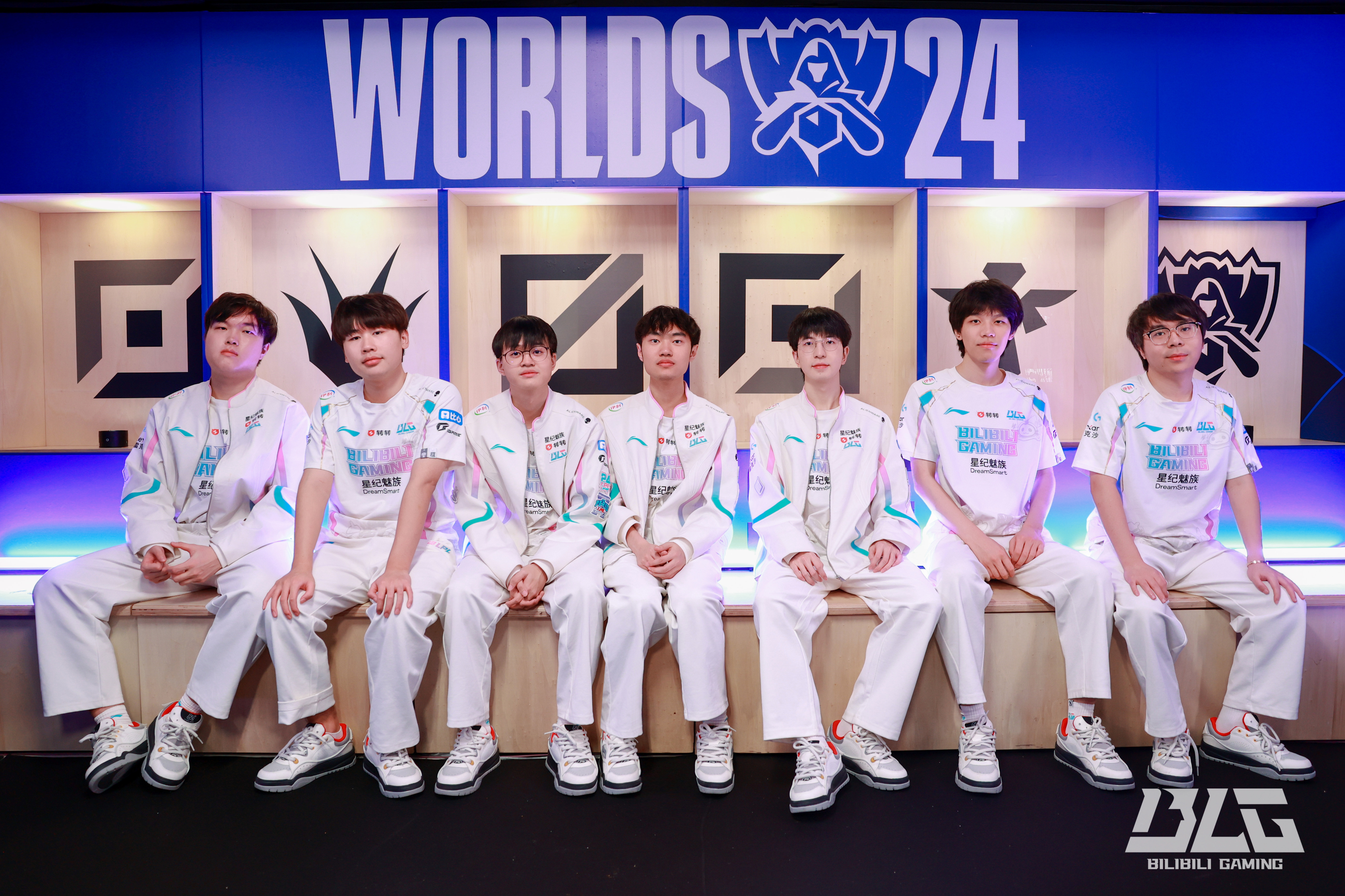 BLG轻取BRO,Chovy线上压制力十足焦点之战八强赛,引爆全场热议 BLG轻取BRO,Chovy线上压制力十足焦点之战八强赛,引爆全场热议